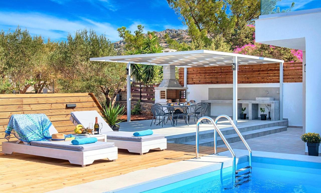 Villa Etoile Heated Pool
